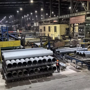 DINSEN Moetsi oa China o fana ka Canada B70 Standard no-hub cast iron pipe pipe ea mobu