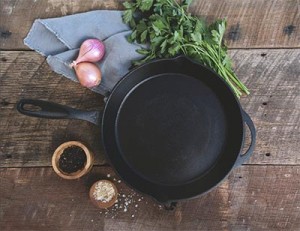 https://www.dinsenmetal.com/Cookware